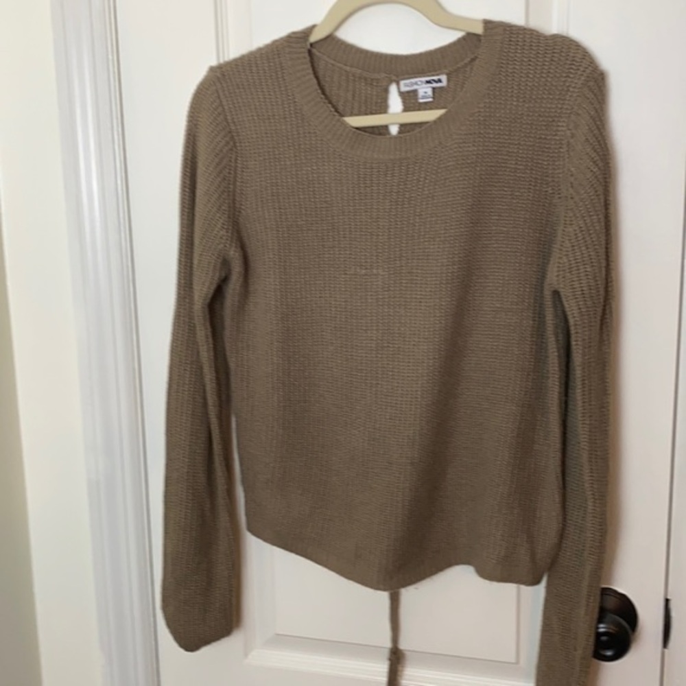 Fashion Nova Crew Neck Pullover Sweater With Lace Up Back Size Medium